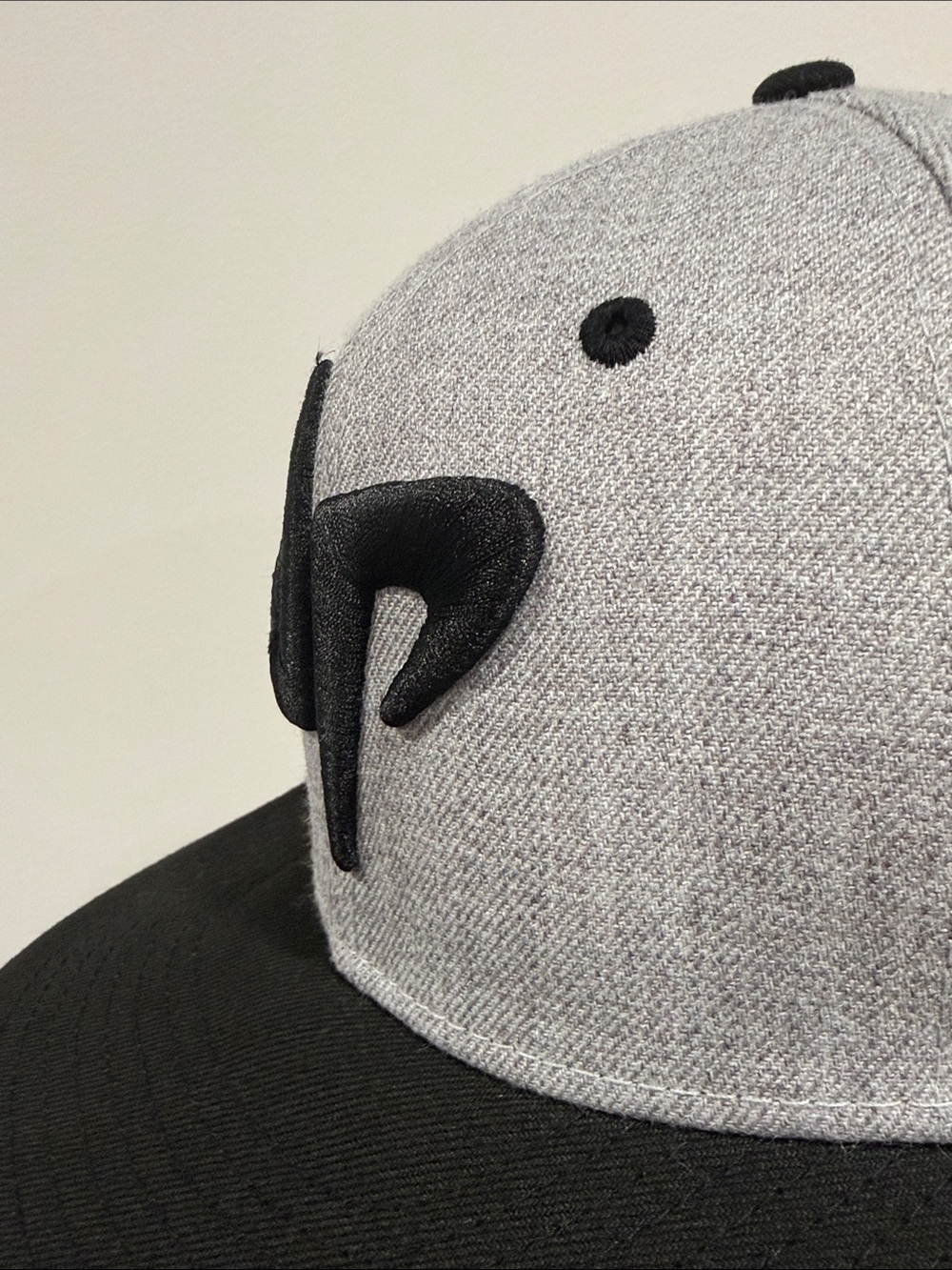 New Era x Dude Perfect Gray Heather and Black Flat-Brim Snapback Hat - Picture 6 of 11